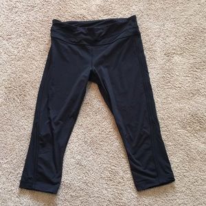 Lululemon Capri pants